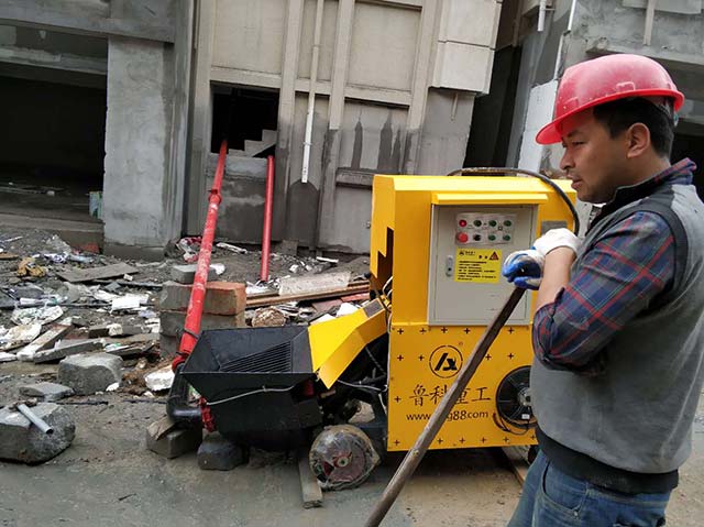 二次結(jié)構(gòu)泵施工現(xiàn)場(chǎng)