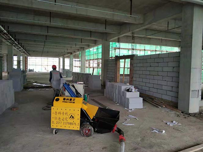 小型液壓混凝土輸送泵合作中建三局G53地塊房地產開發(fā)項目